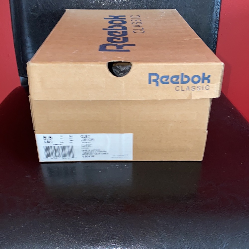 Reebok Classic - Picture 9 of 9